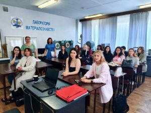 Детальніше про статтю КВАЛІФІКАЦІЙНИЙ ІСПИТ СТУДЕНТІВ СПЕЦІАЛЬНОСТІ 182 «ТЕХНОЛОГІЇ ЛЕГКОЇ ПРОМИСЛОВОСТІ»