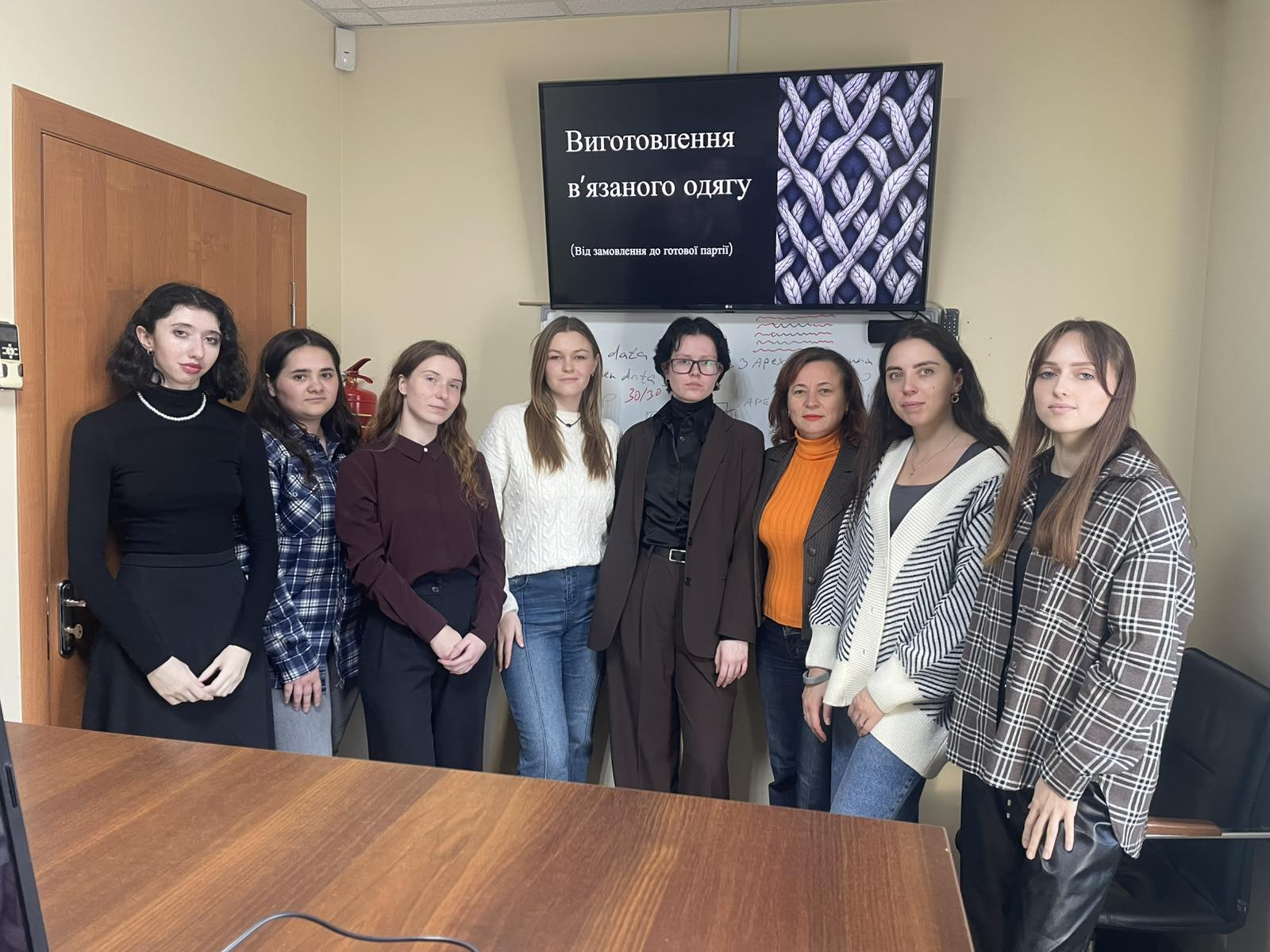 Детальніше про статтю ПРАКТИЧНА ЛЕКЦІЯ ОК «ІННОВАЦІЙНІ ТЕХНОЛОГІЇ ШВЕЙНОГО ВИРОБНИЦТВА» У ФОРМАТІ “PEER-TO-PEER LEARNING”