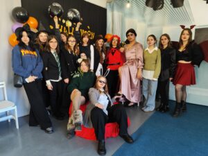 Детальніше про статтю СТУДЕНТСЬКА ВЕЧІРКА ДО ДНЯ HALLOWEEN