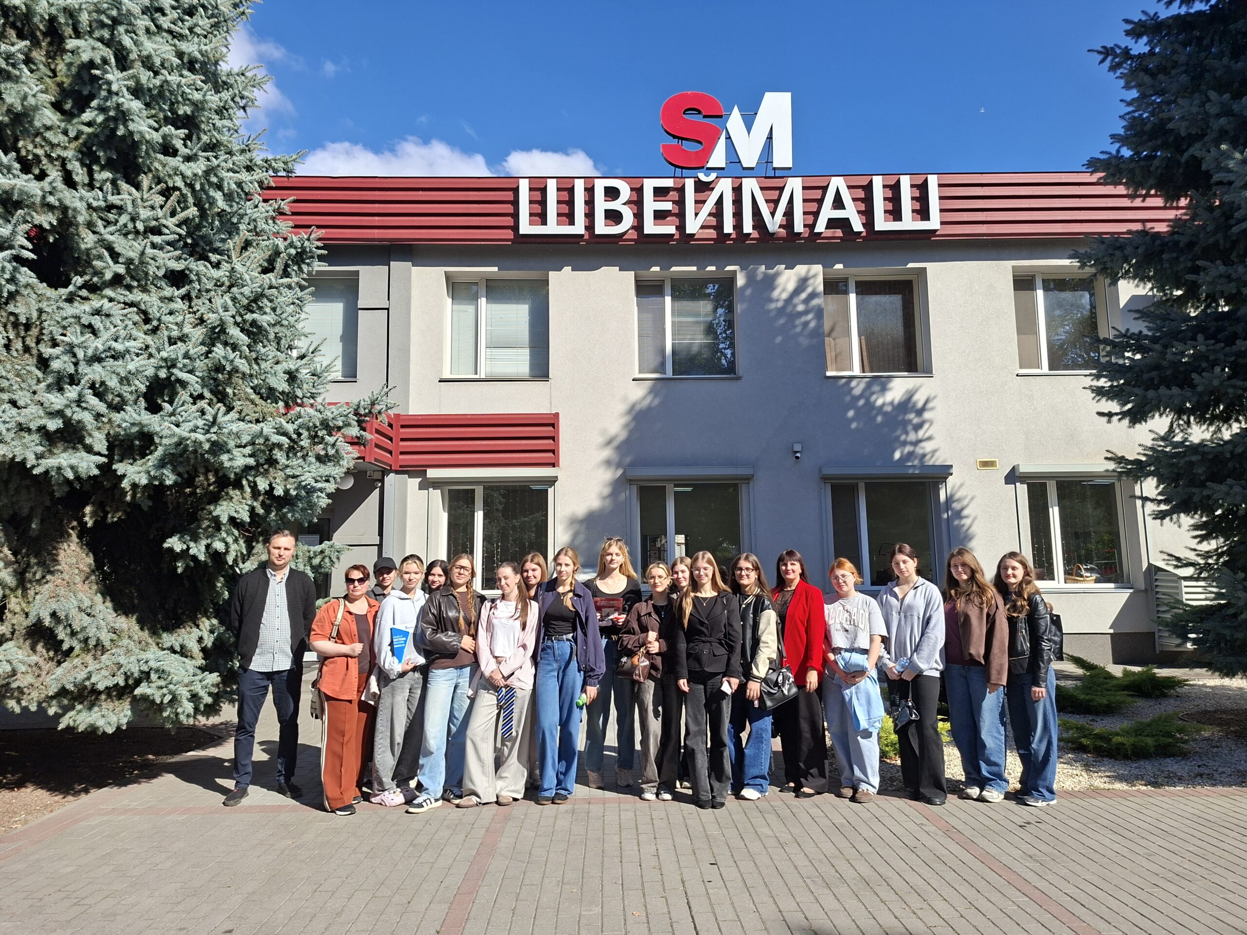 Детальніше про статтю ВИЇЗНА ЛЕКЦІЯ З ВИВЧЕННЯ СУЧАСНОГО ШВЕЙНОГО ОБЛАДНАННЯ